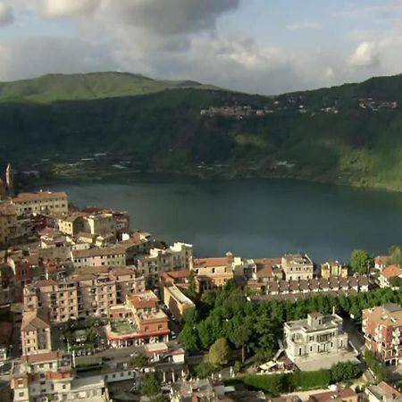 Apartmán Relax Sul Lago Genzano di Roma Exteriér fotografie